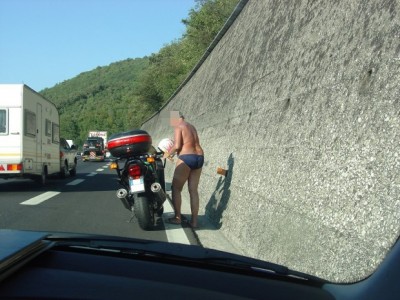 moto.jpg (106.94 KiB) Visto 1655 volte moto.jpg